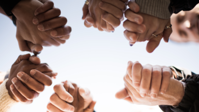 Why Joining a Christian Community Online Can Strengthen Your Faith Journey